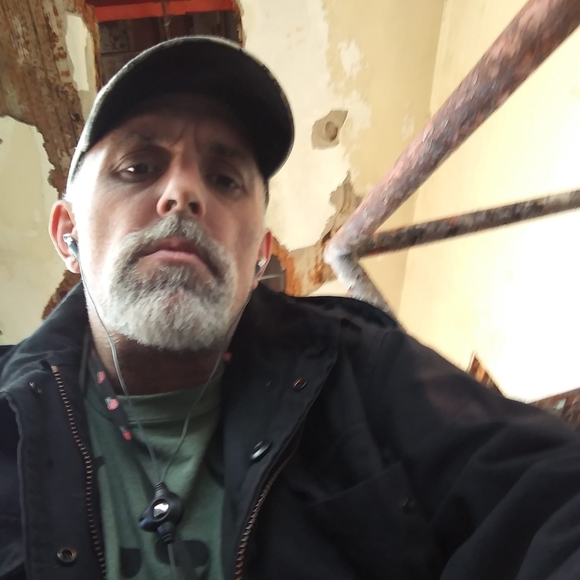 Meet your Posher, Daniel - Picture 1 of 1